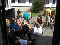 Sommerdans 2010 - pause i gårdhaven!